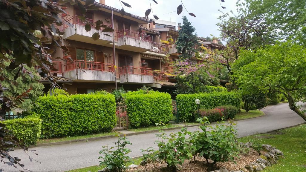 Appartamento Dellea Luino Exterior foto